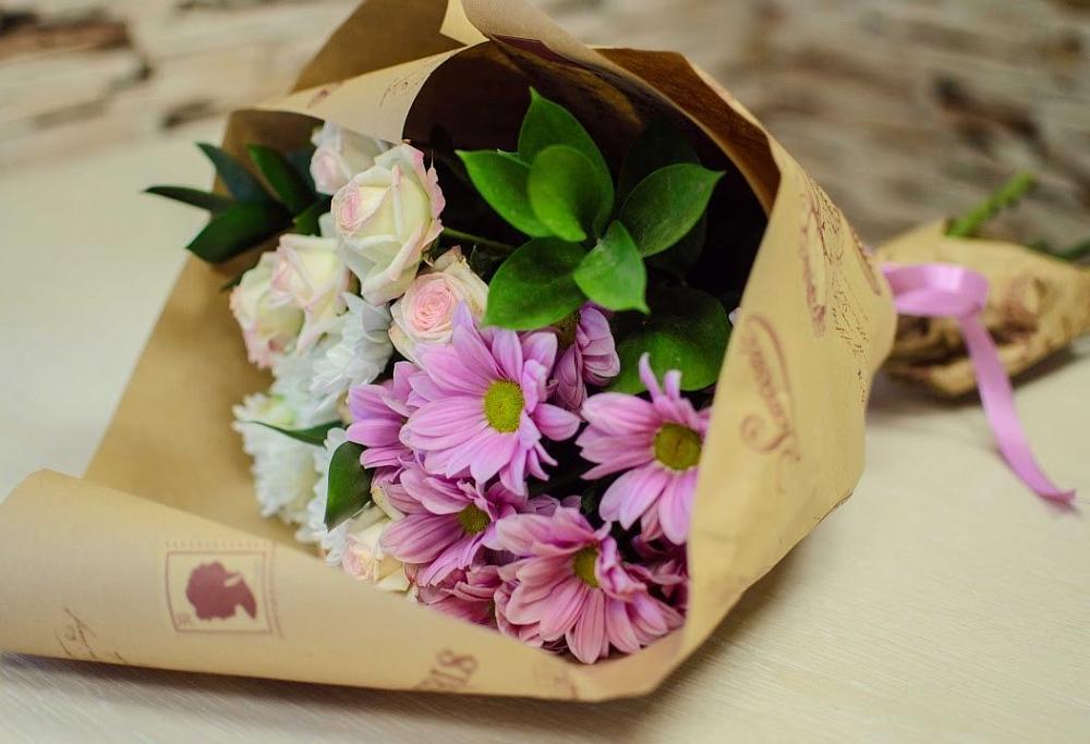 Букет цветов из: Розы и Хризантемы в Ростошах