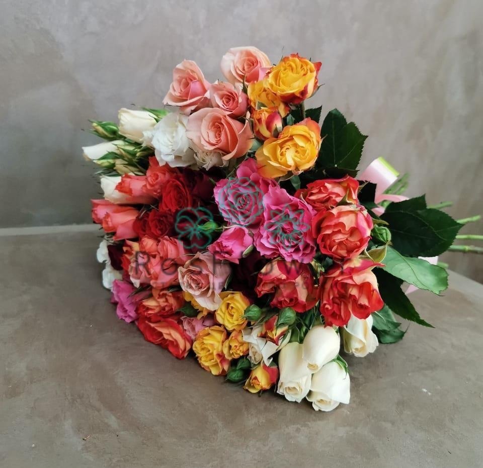 Букет цветов из: Розы в Ростошах