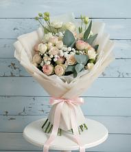 Букет цветов из:  Розы и Лизиантусы #REPLACE_PRED# Ростошах