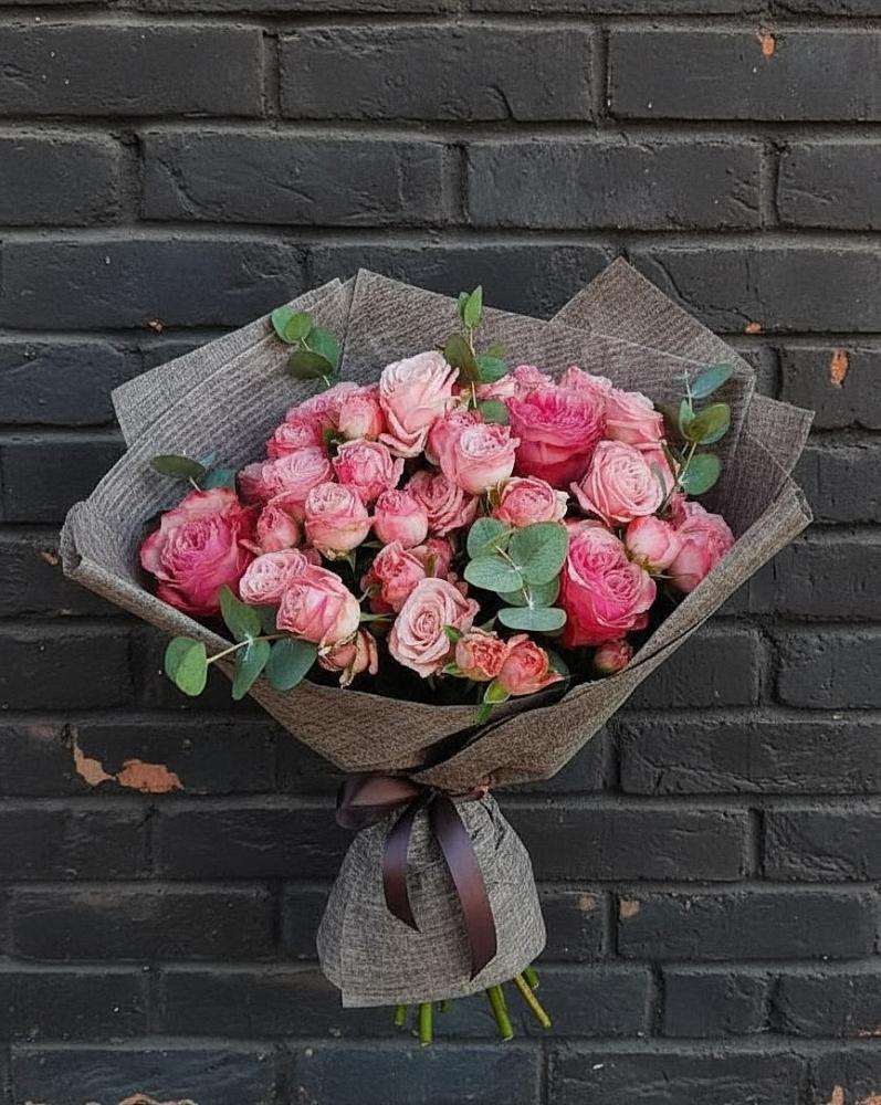 Букет цветов из: Розы в Ростошах