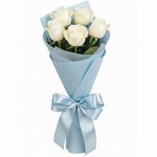 Букет 5 Белых роз Проуд в Ростошах