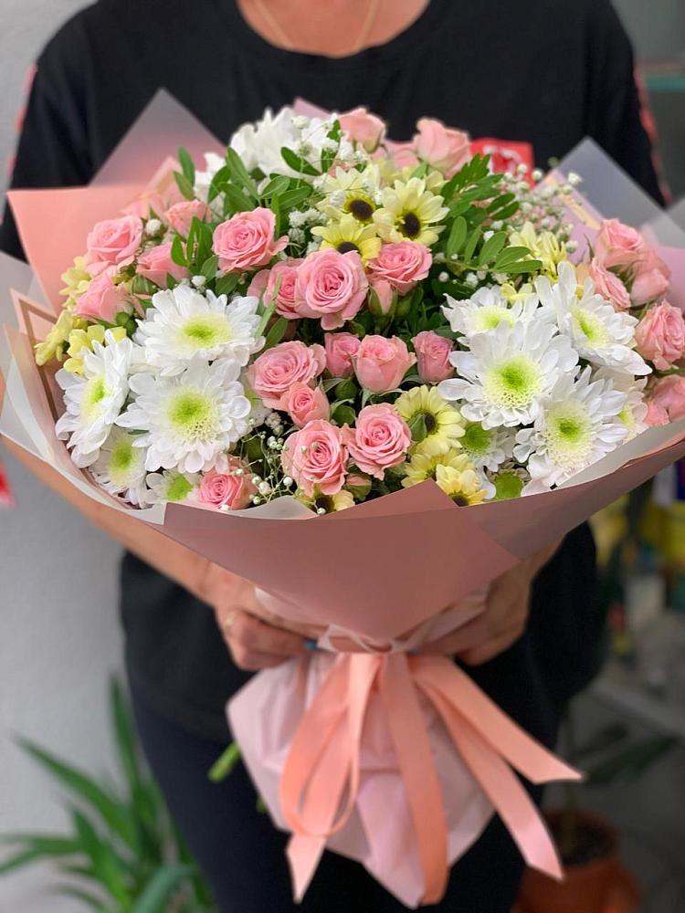 Букет цветов из: Розы и Хризантемы в Ростошах