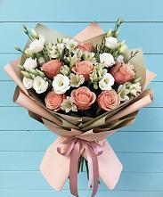 Букет цветов из:  Розы, Альстромерии и Лизиантусы в Ростошах