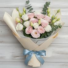 Букет цветов из:  Лизиантусы #REPLACE_PRED# Ростошах