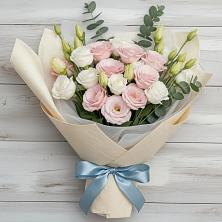 Букет цветов из:  Лизиантусы в Ростошах