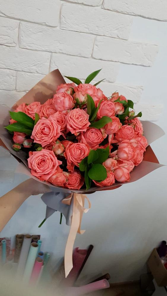 Букет цветов из: Розы в Ростошах