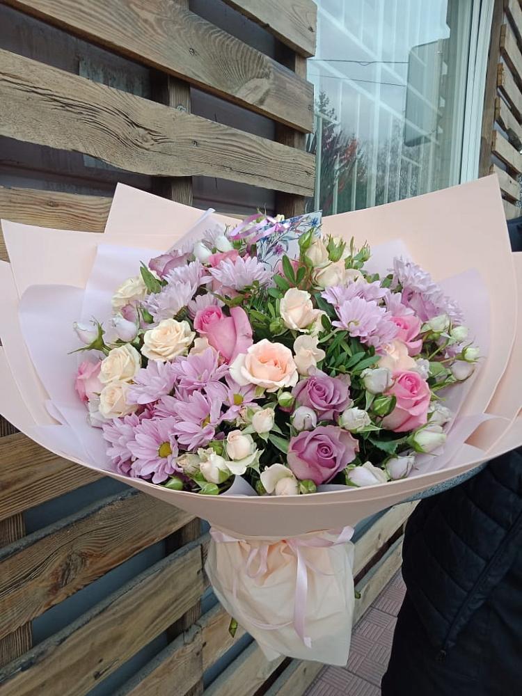 Букет цветов из: Розы и Хризантемы в Ростошах