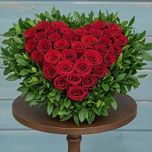 Цветочная композиция из Розы в виде сердца #REPLACE_PRED# Ростошах