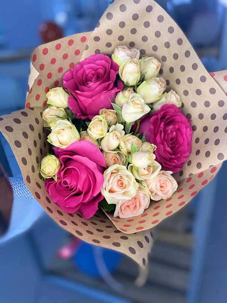 Букет цветов из: Розы в Ростошах