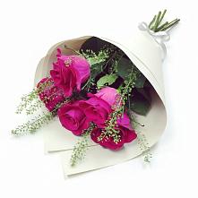 Букет цветов из:  Розы в Ростошах