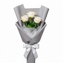 Букет 3 белые розы в Ростошах
