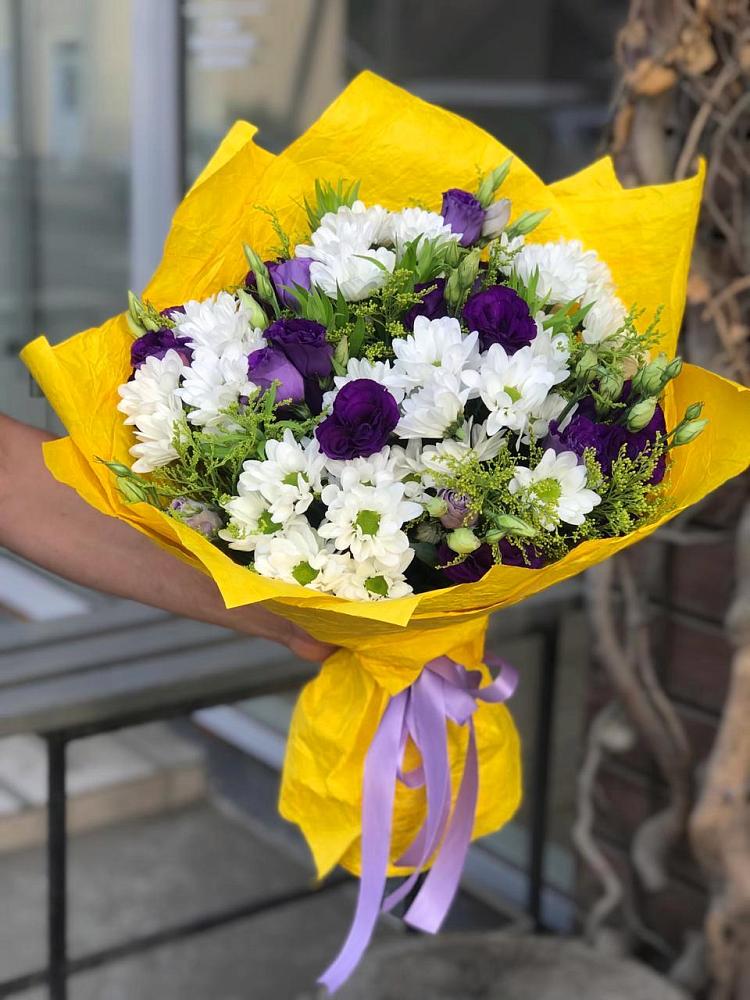 Букет цветов из: Ирисы, Хризантемы и Ромашки в Ростошах