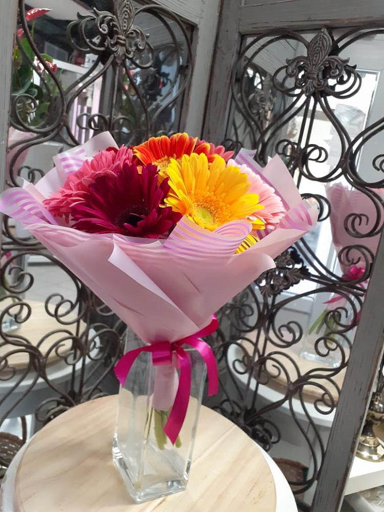 Букет цветов из: Герберы в Ростошах