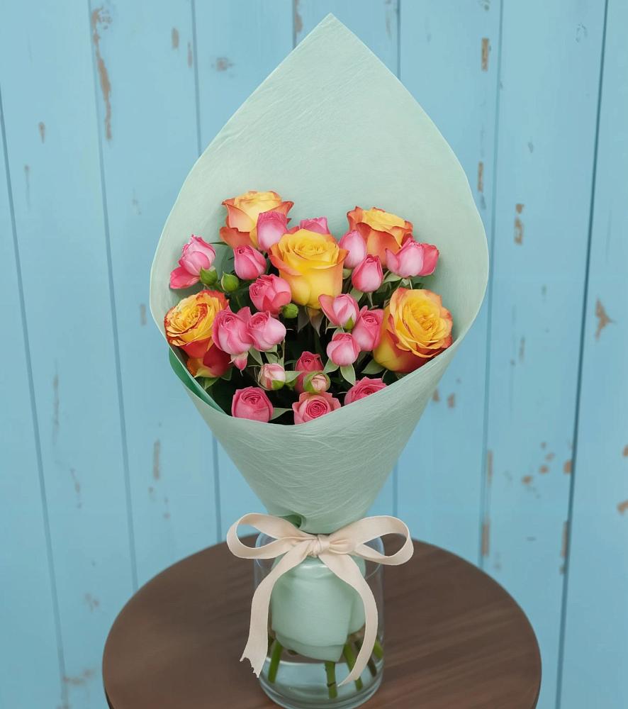 Букет цветов из: Розы в Ростошах