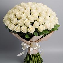 Букет 101 беля роза Белоснежка в Ростошах