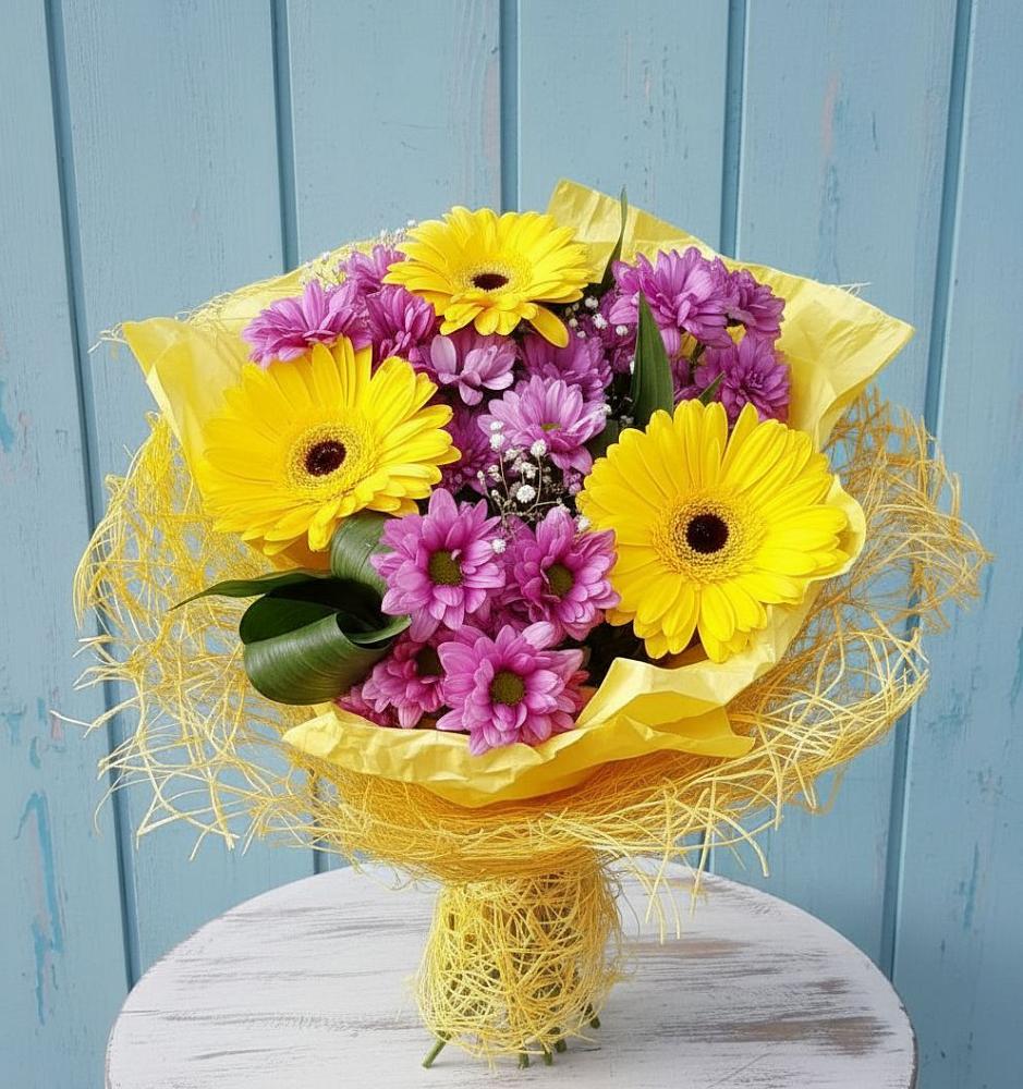 Букет цветов из: Хризантемы и Герберы в Ростошах