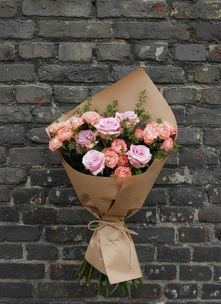 Букет цветов из: Розы в Ростошах