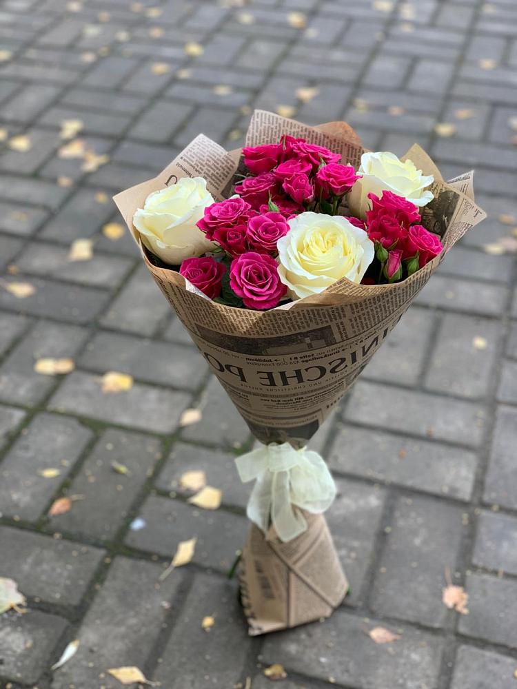 Букет цветов из: Розы в Ростошах