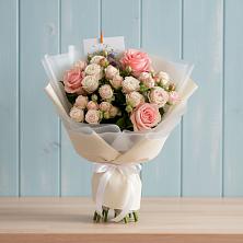 Букет цветов из:  Розы в Ростошах