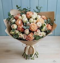 Букет цветов из:  Альстромерии и Розы в Ростошах