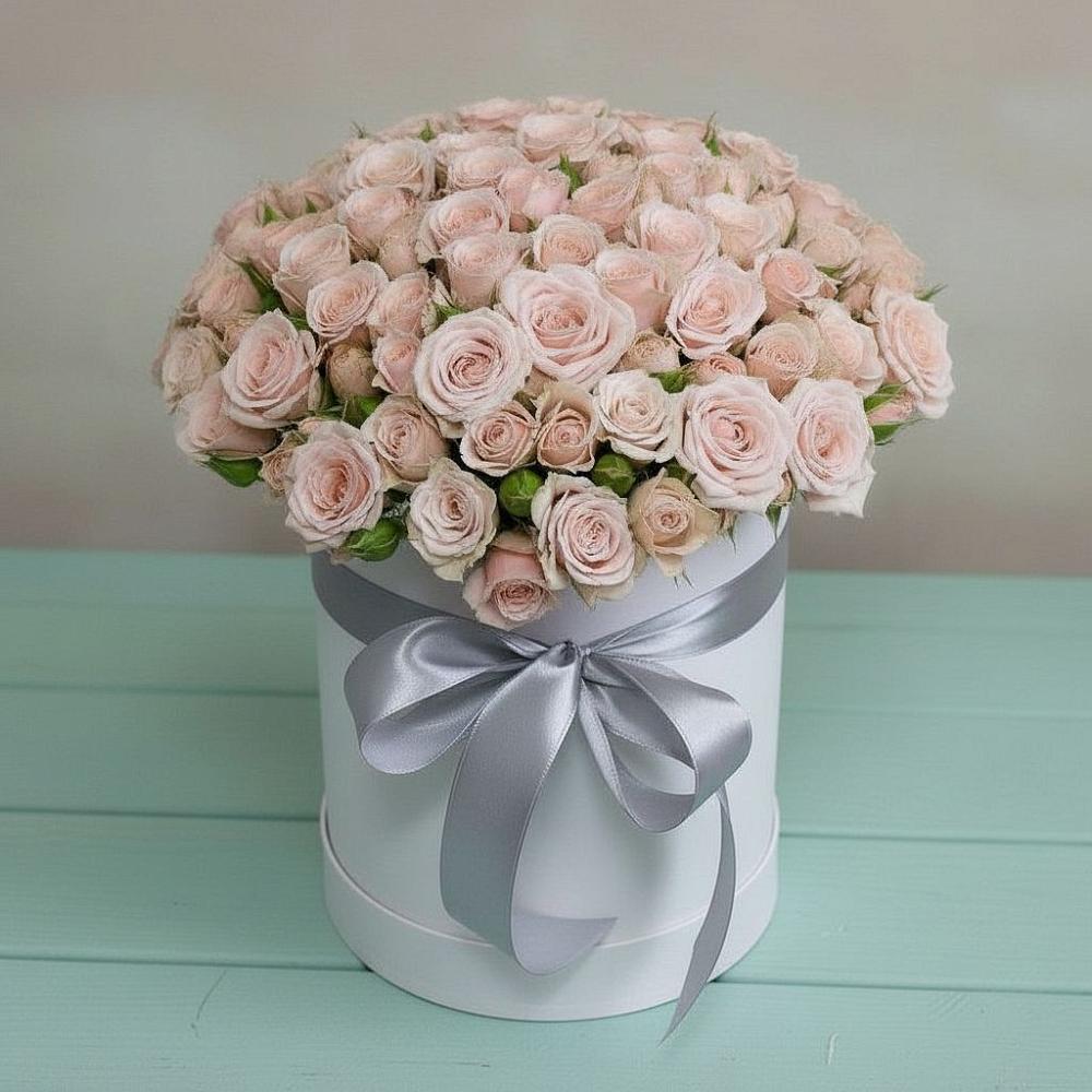 Цветочная композиция из Розы в шляпной коробке в Ростошах